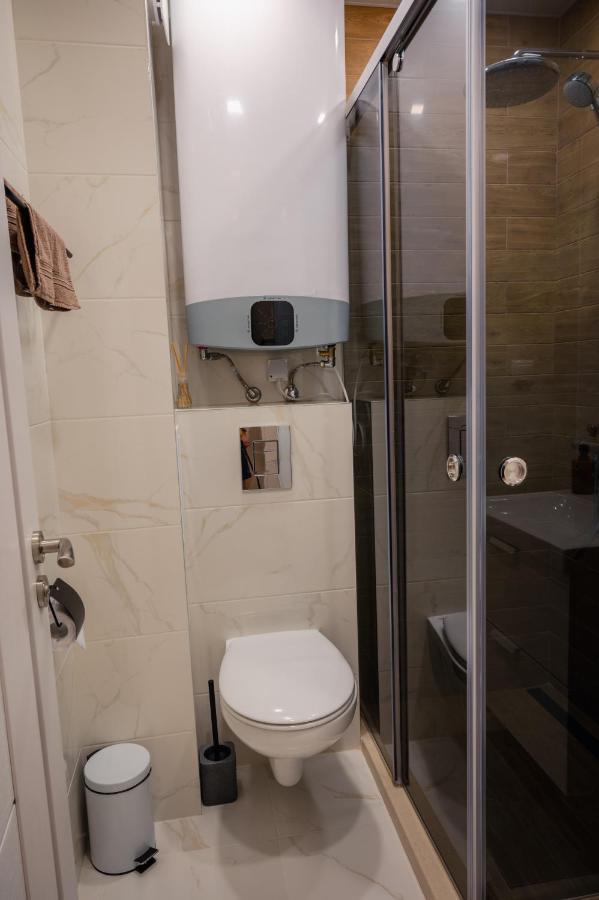 Emerald Suite With Private Parking Варна Екстериор снимка