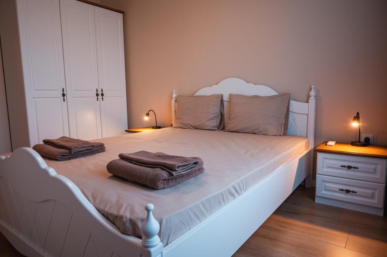 Emerald Suite With Private Parking Варна Екстериор снимка