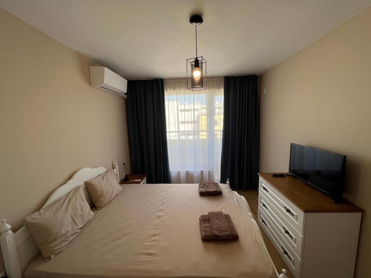 Emerald Suite With Private Parking Варна Екстериор снимка